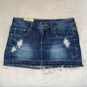 💙 Dark Wash Distressed Denim Mini Skirt 💙
